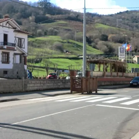 Hotel Rural Elena 2*